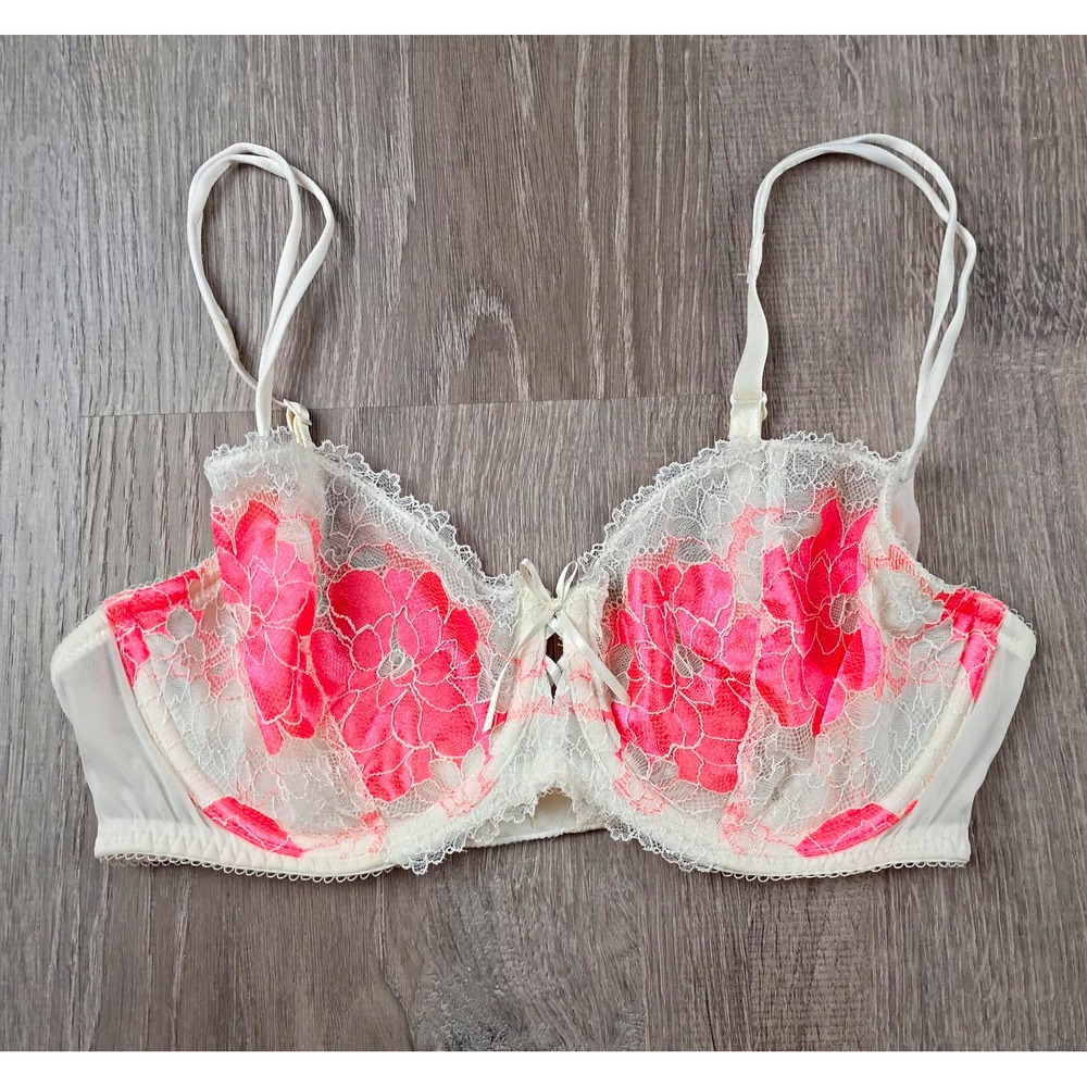 B Tempt'd 34D Underwire Unlined Bra Sheer Sumptuous Lace Floral White/Pink 95123
